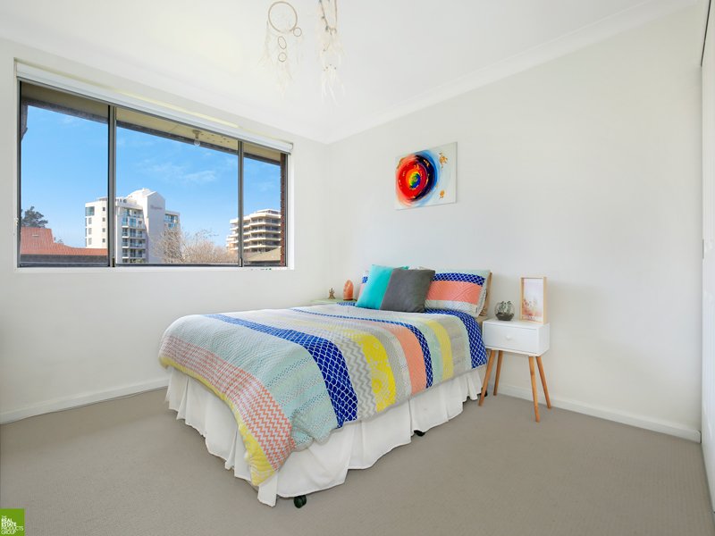 8/9 Campbell Street WOLLONGONG 4