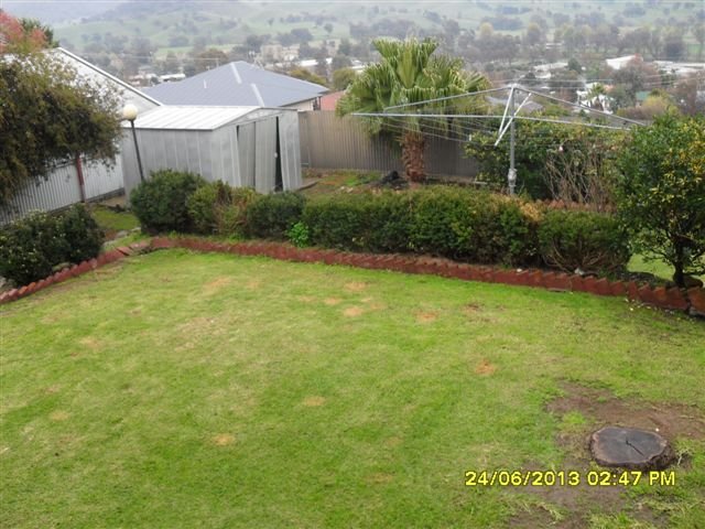 89 Carey Street TUMUT 12