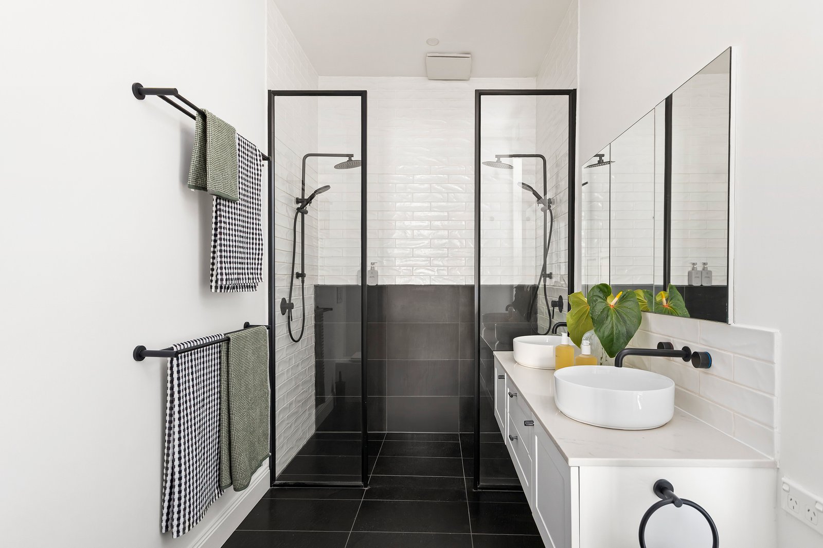 Real Estate and Property in 89 Clarence Street, Caulfield South, VIC