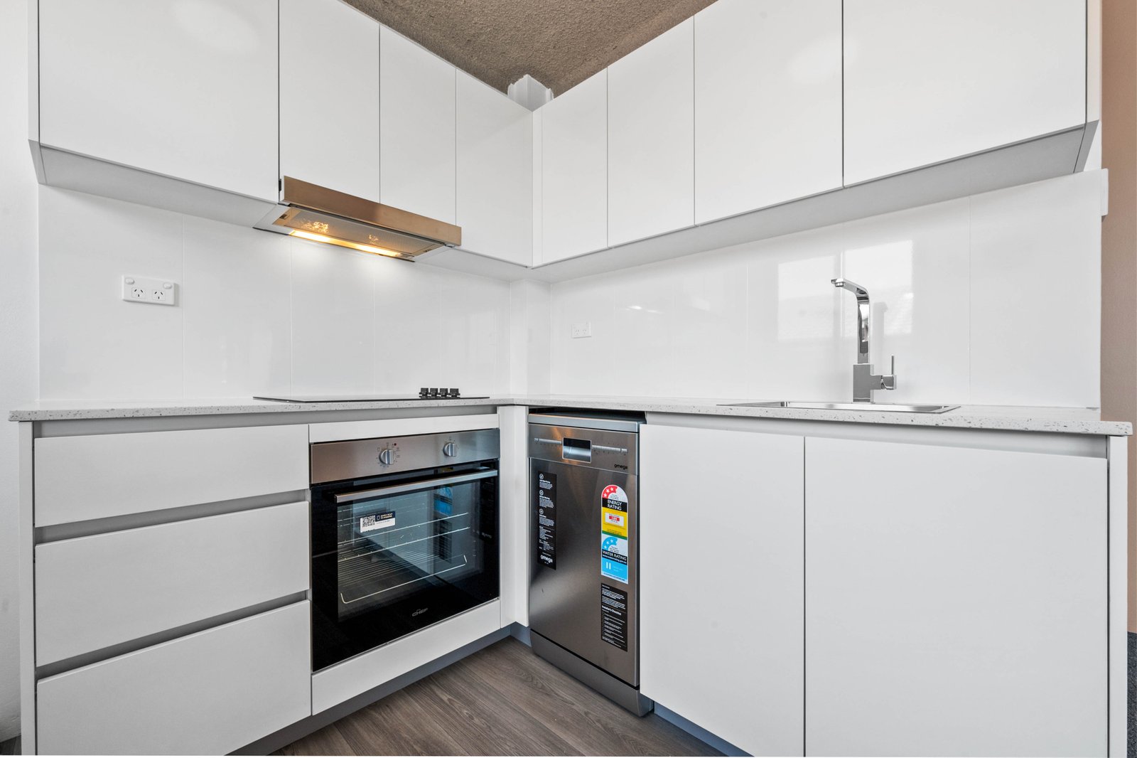 8/9 Flack Avenue HILLSDALE 3