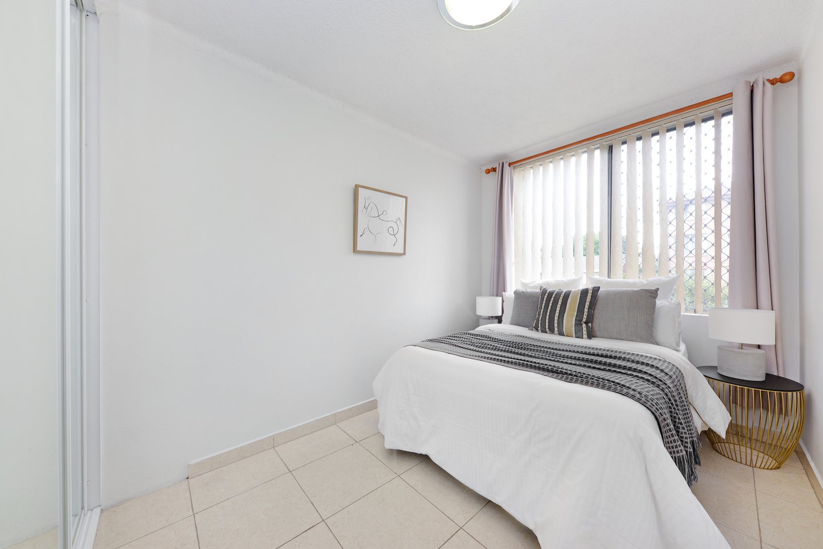 8/9 Grace Campbell Crescent HILLSDALE 5