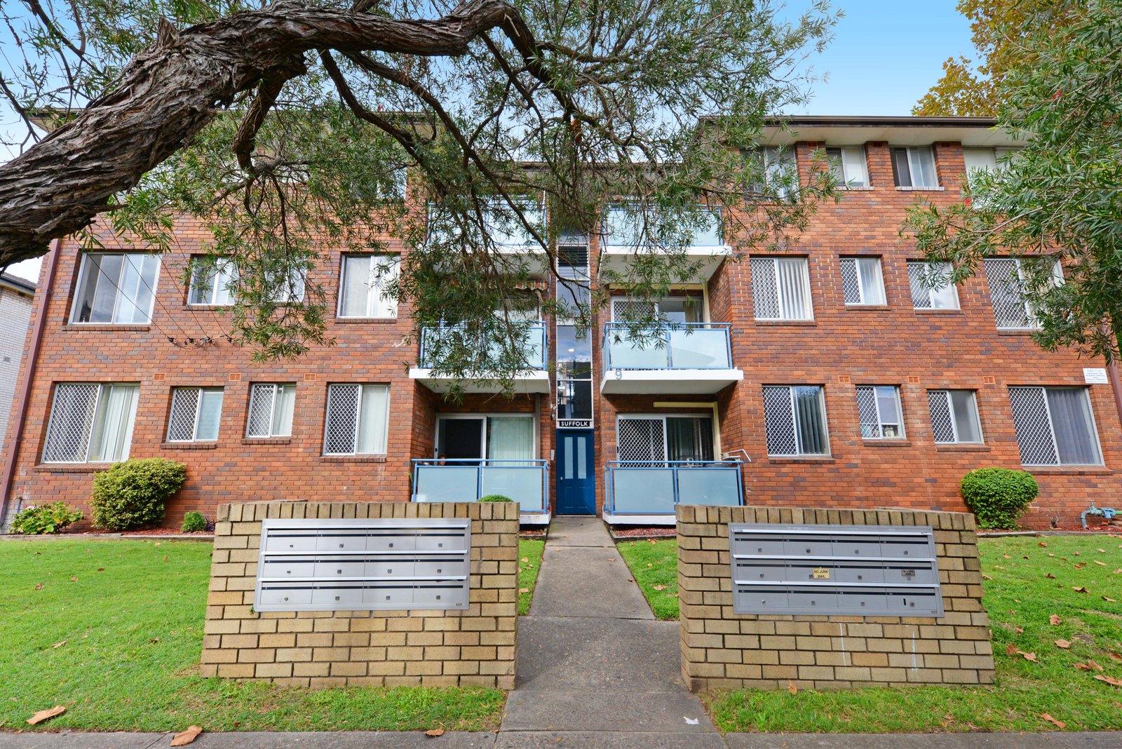 8/9 Grace Campbell Crescent HILLSDALE 9