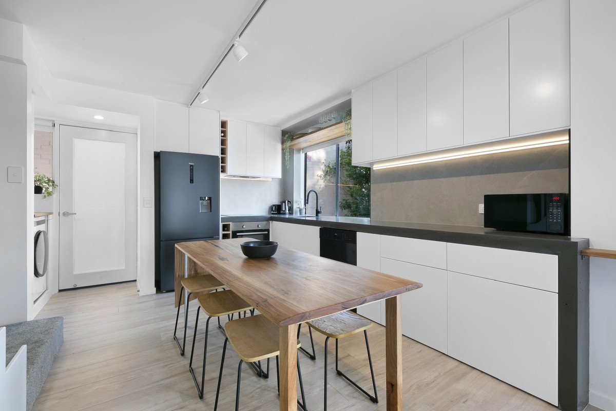 8/9 Jodie Court Mermaid Waters 2