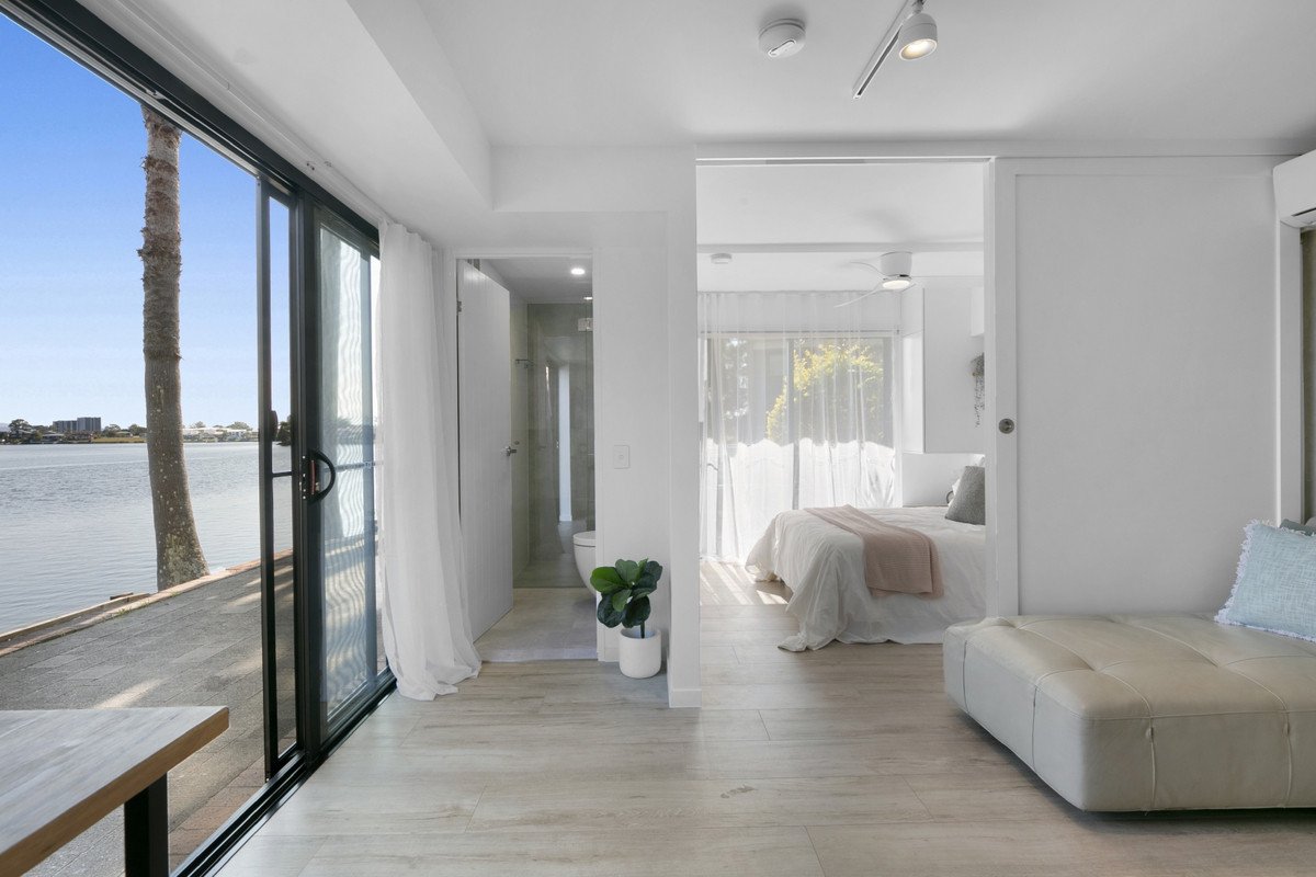 8/9 Jodie Court Mermaid Waters 3