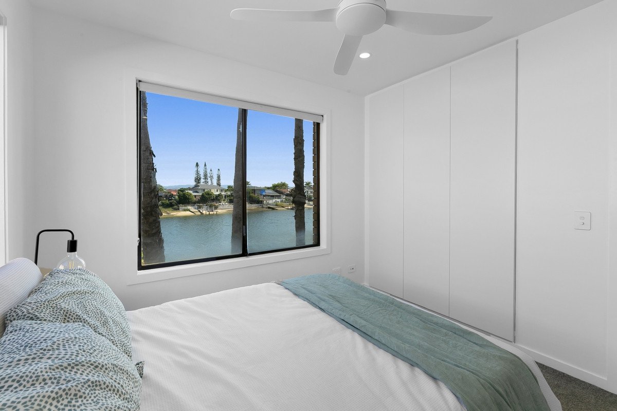 8/9 Jodie Court Mermaid Waters 8