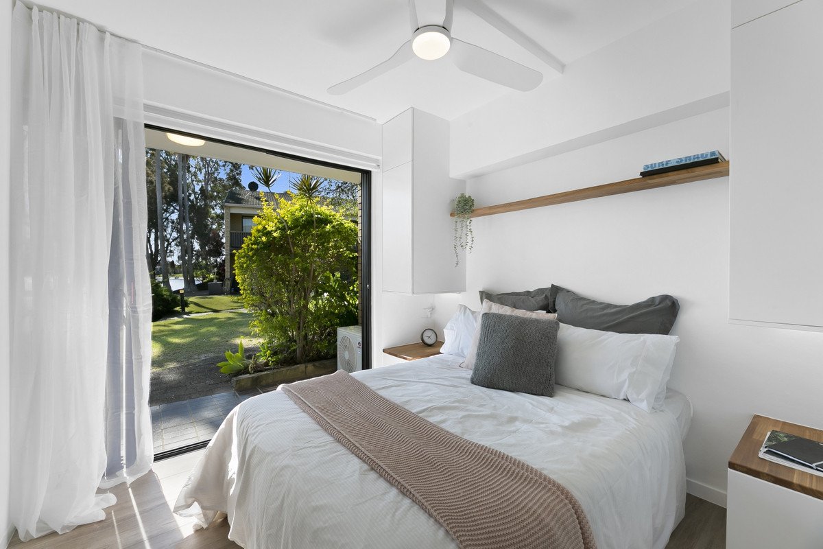 8/9 Jodie Court Mermaid Waters 10