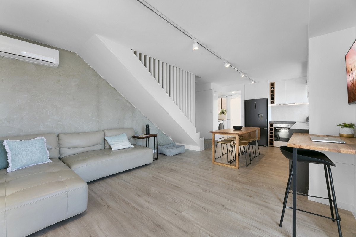 8/9 Jodie Court Mermaid Waters 12