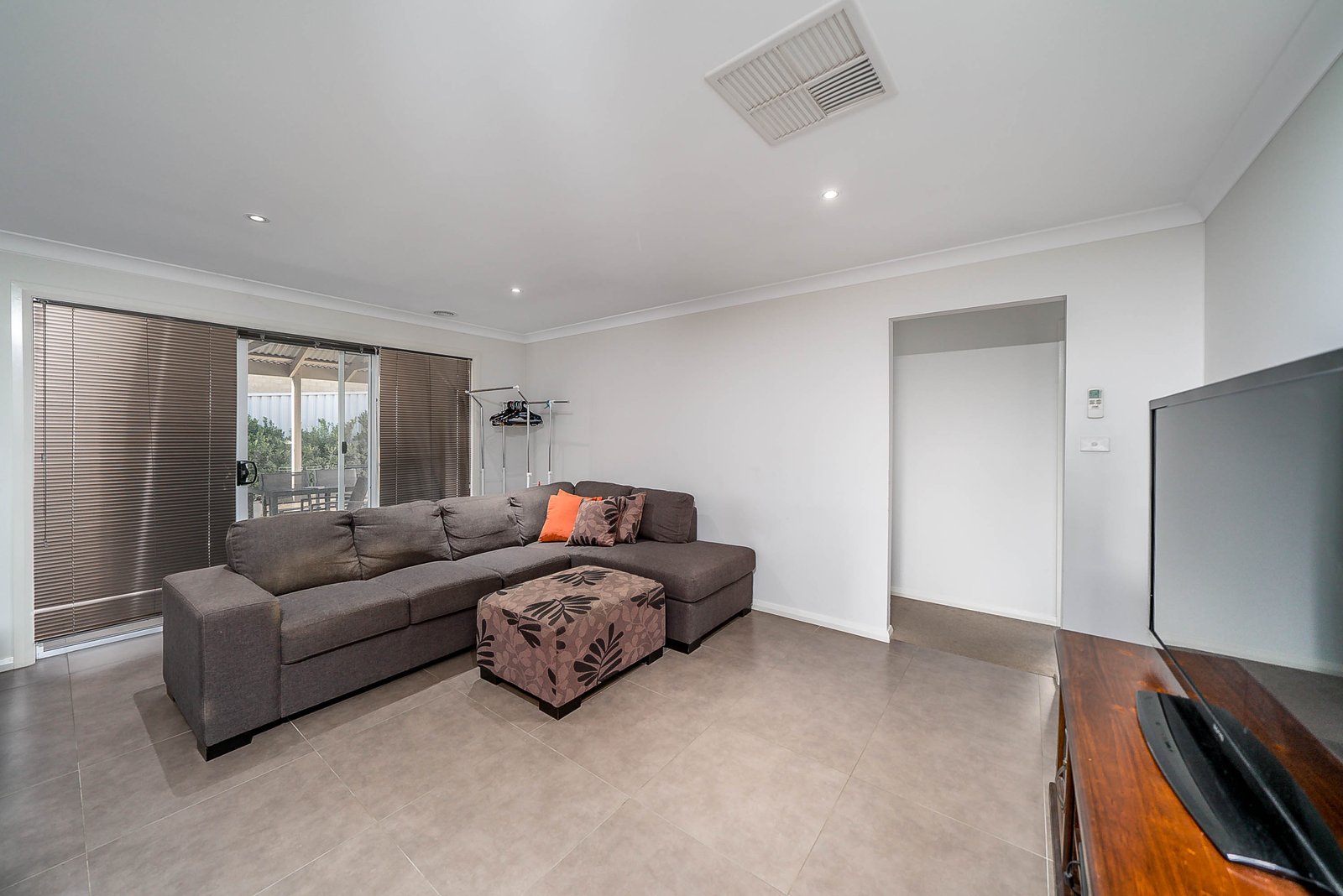 89 Kaloona Drive BOURKELANDS 4