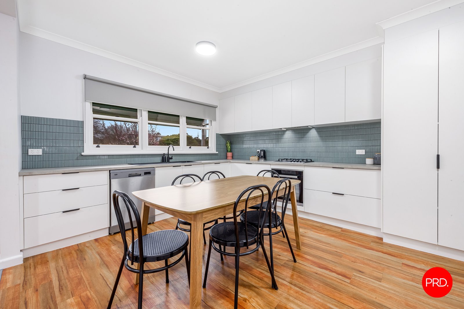 89 Mackenzie Street West  GOLDEN SQUARE 2