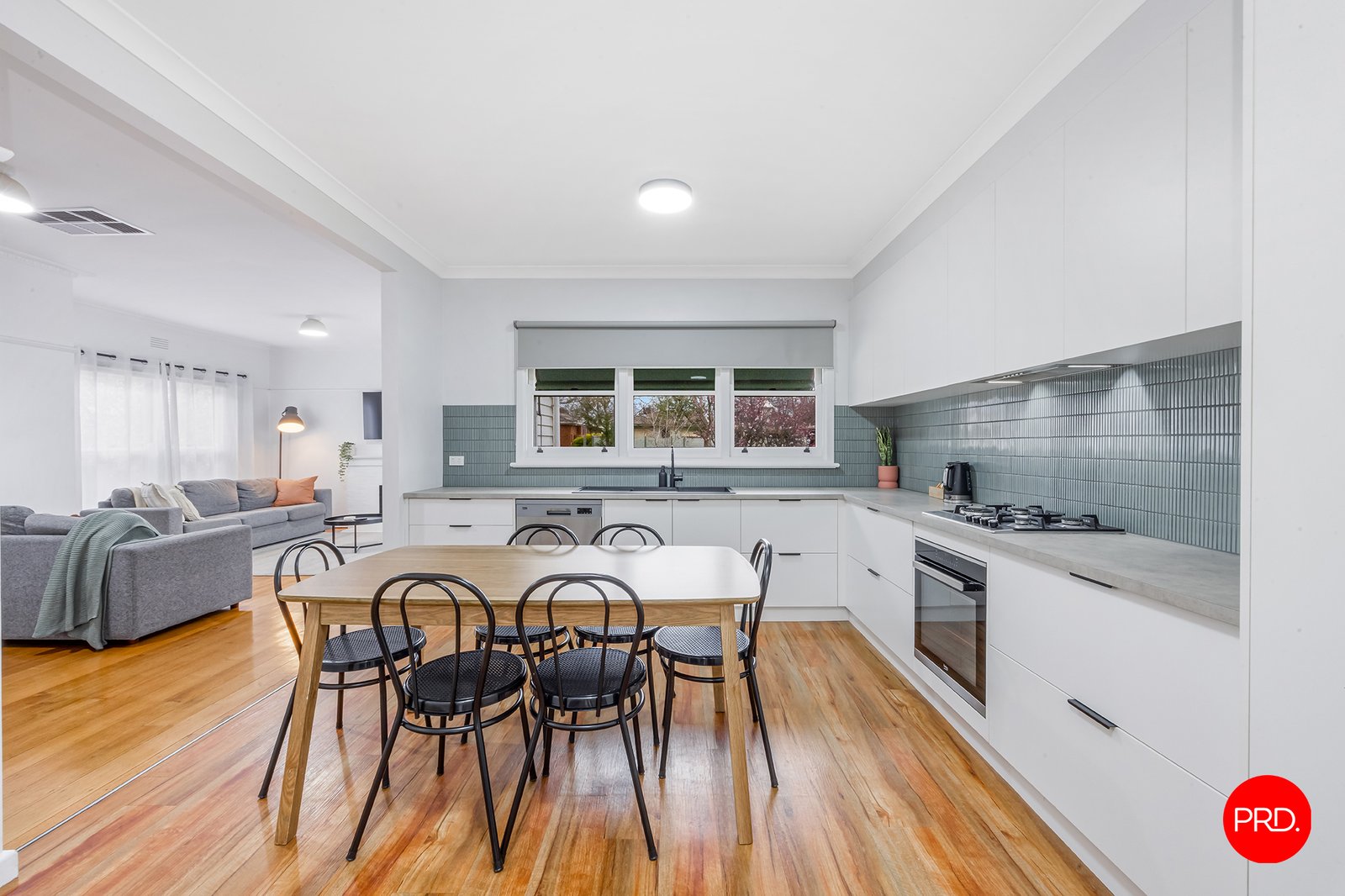 89 Mackenzie Street West  GOLDEN SQUARE 3