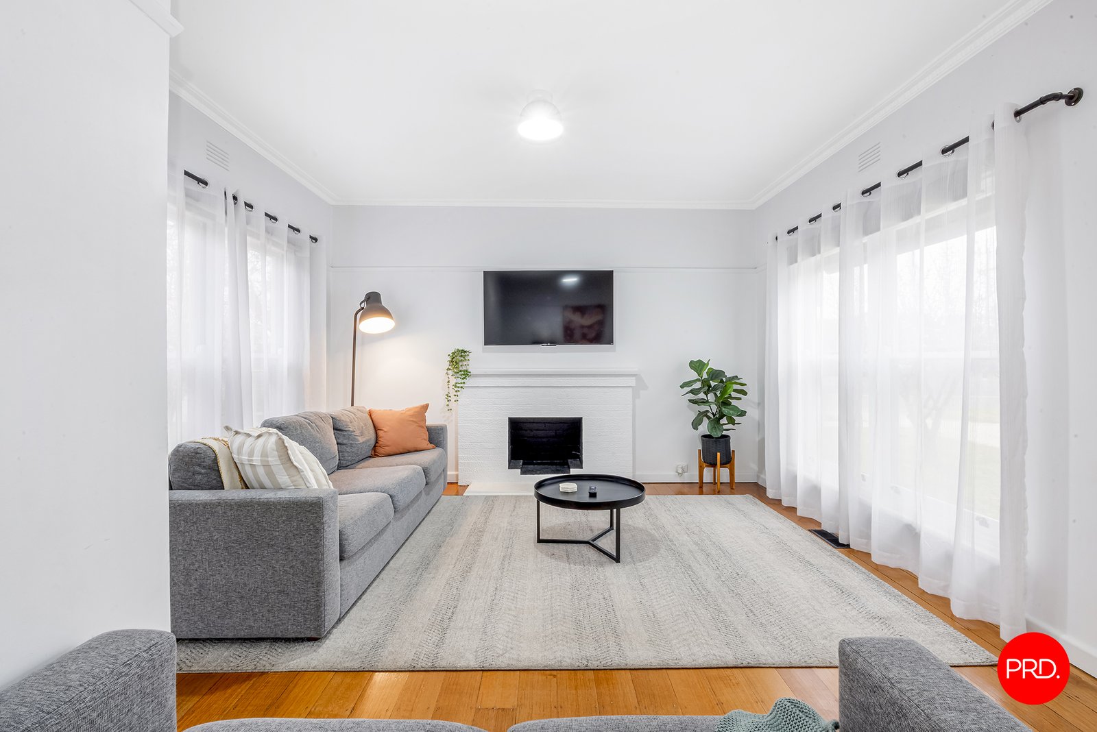 89 Mackenzie Street West  GOLDEN SQUARE 4