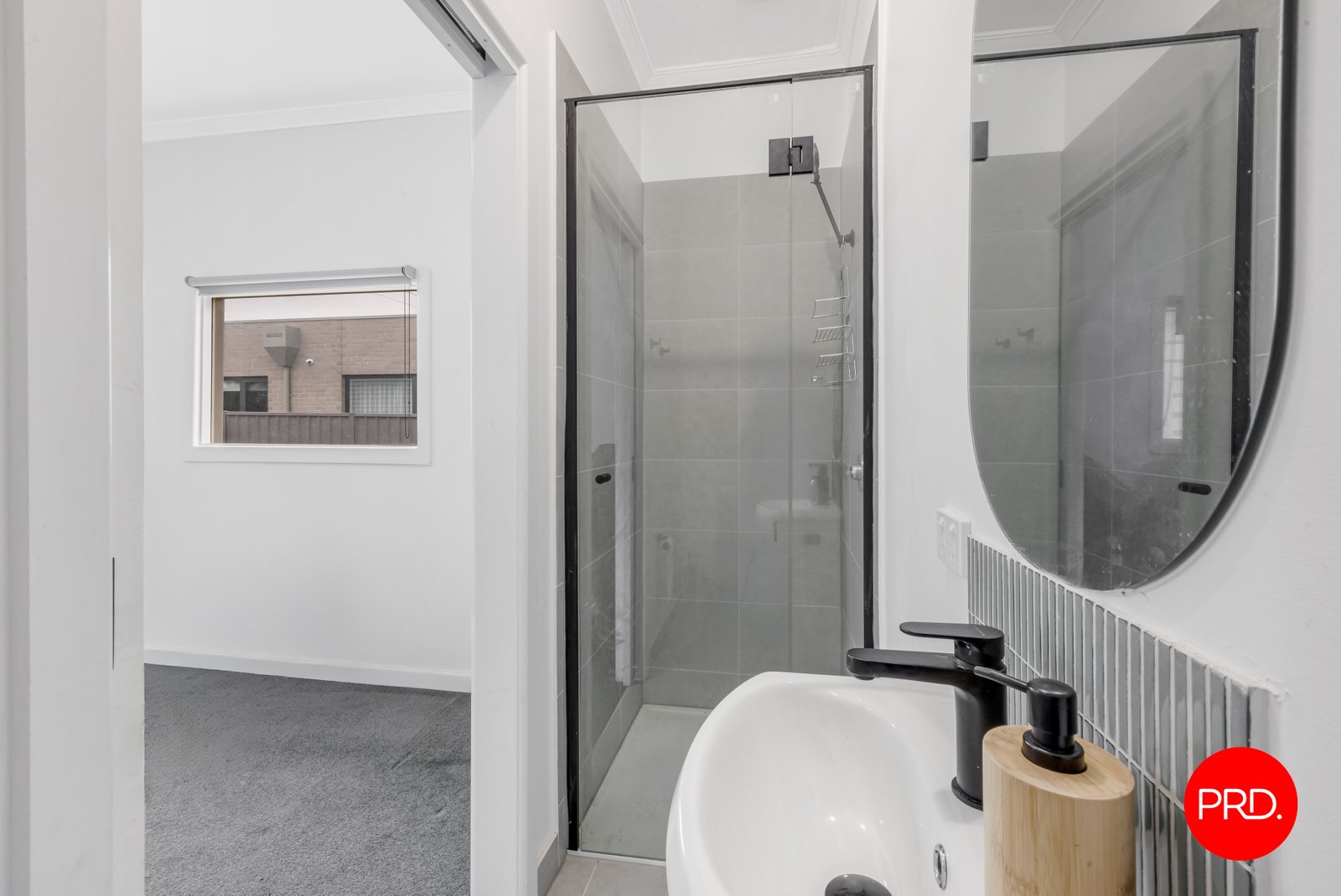 89 Mackenzie Street West  GOLDEN SQUARE 12