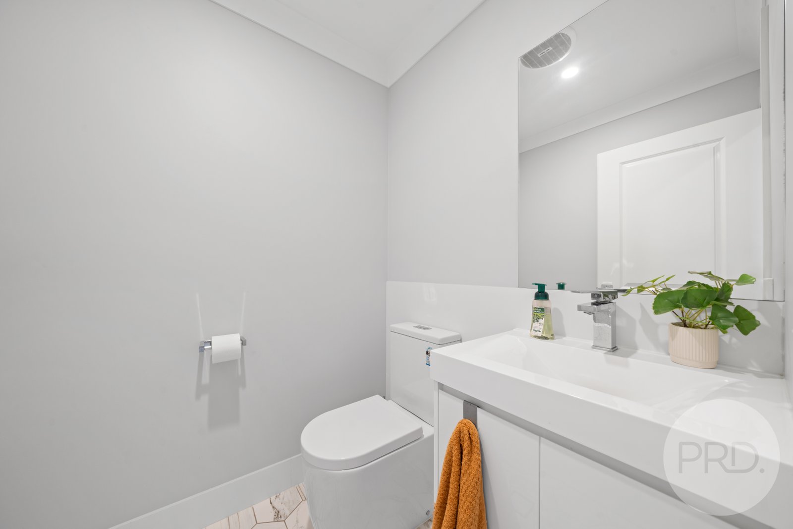 89 Messenger Avenue BOOROOMA 15