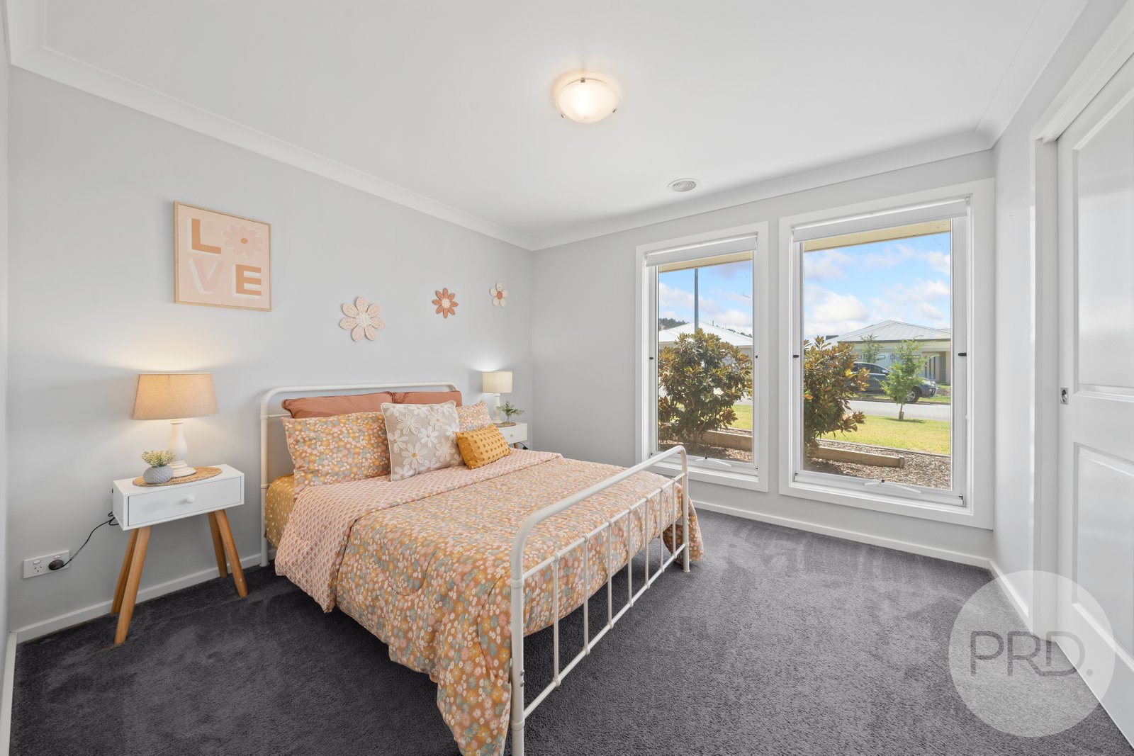 89 Messenger Avenue BOOROOMA 17