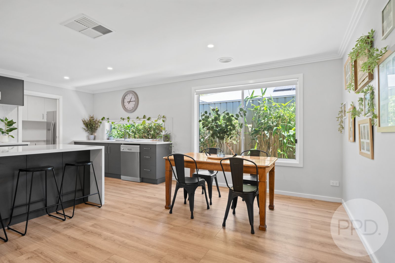 89 Messenger Avenue BOOROOMA 35