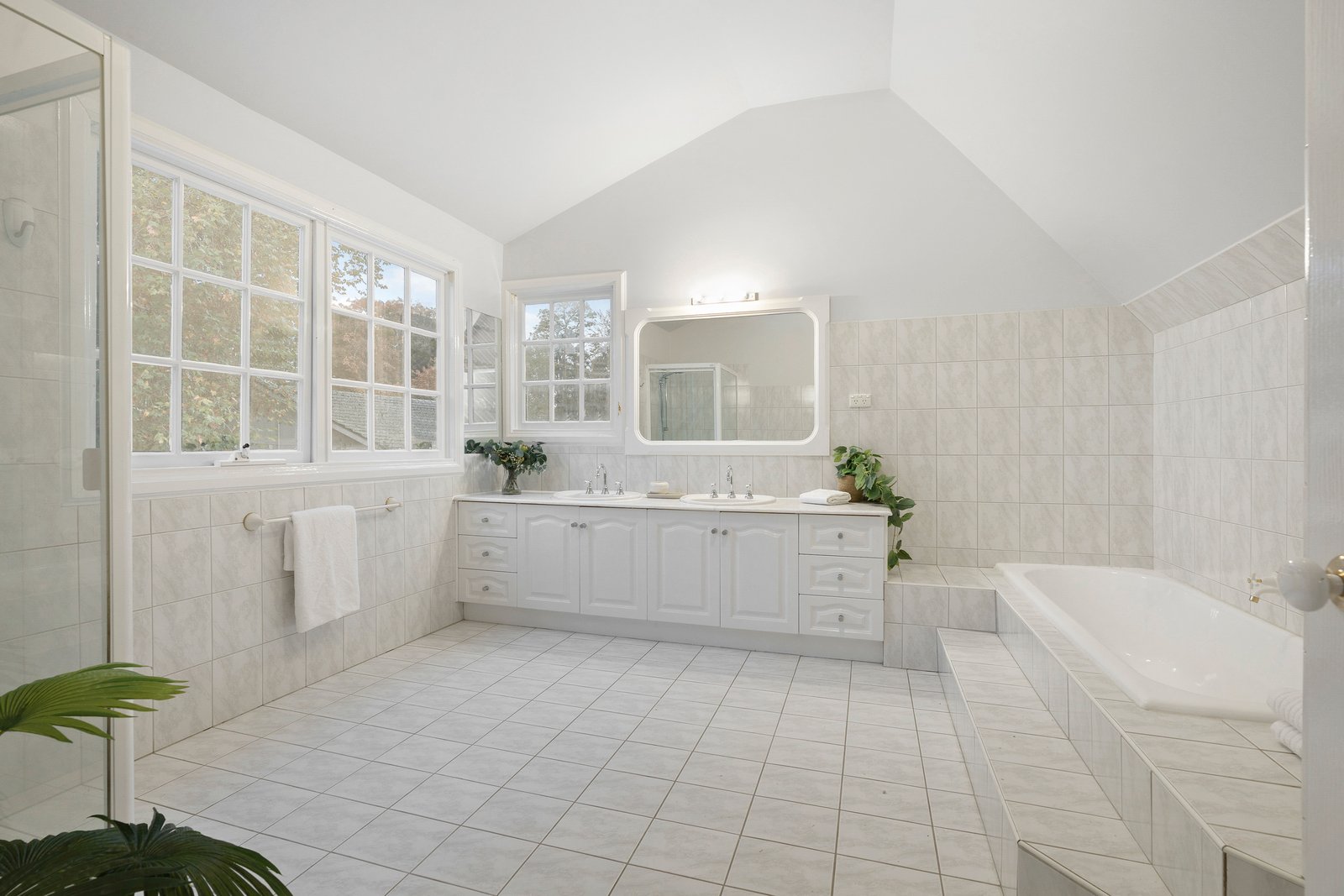 Real Estate and Property in 89 Mont Albert Road, Canterbury, VIC