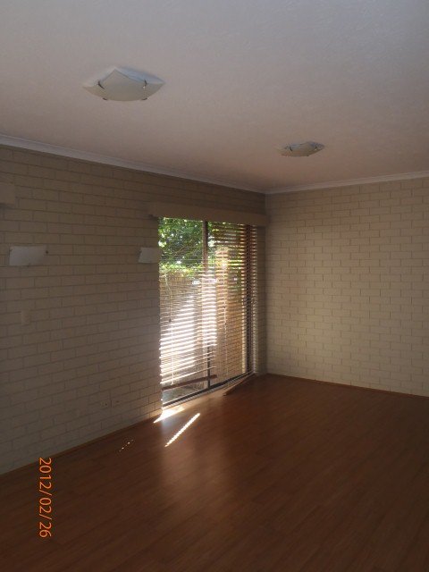 8/9 Proud Street LABRADOR 3