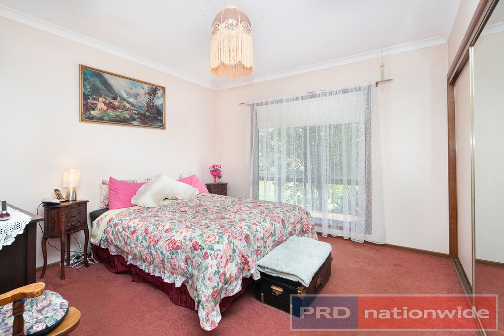 89 Racecourse Road HADDON 7