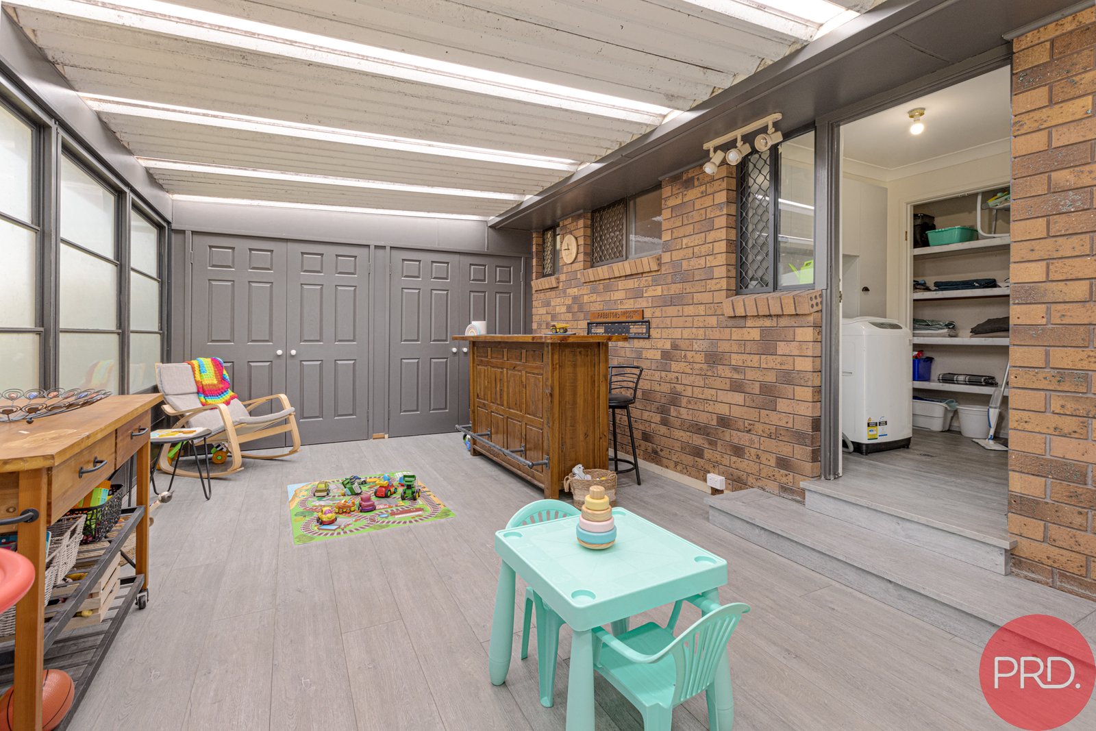 89 Regiment Road RUTHERFORD 14