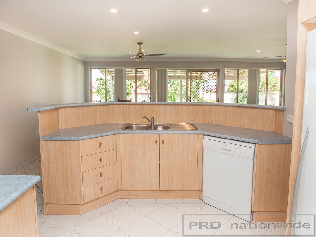 89 Somerset Drive THORNTON 8