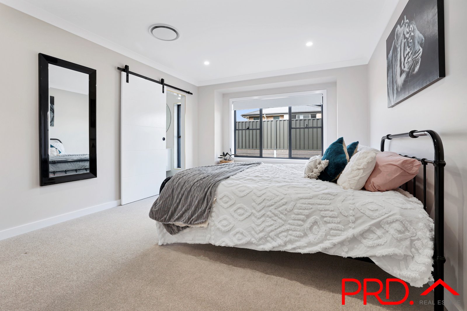 89 Verdelho Drive TAMWORTH 6