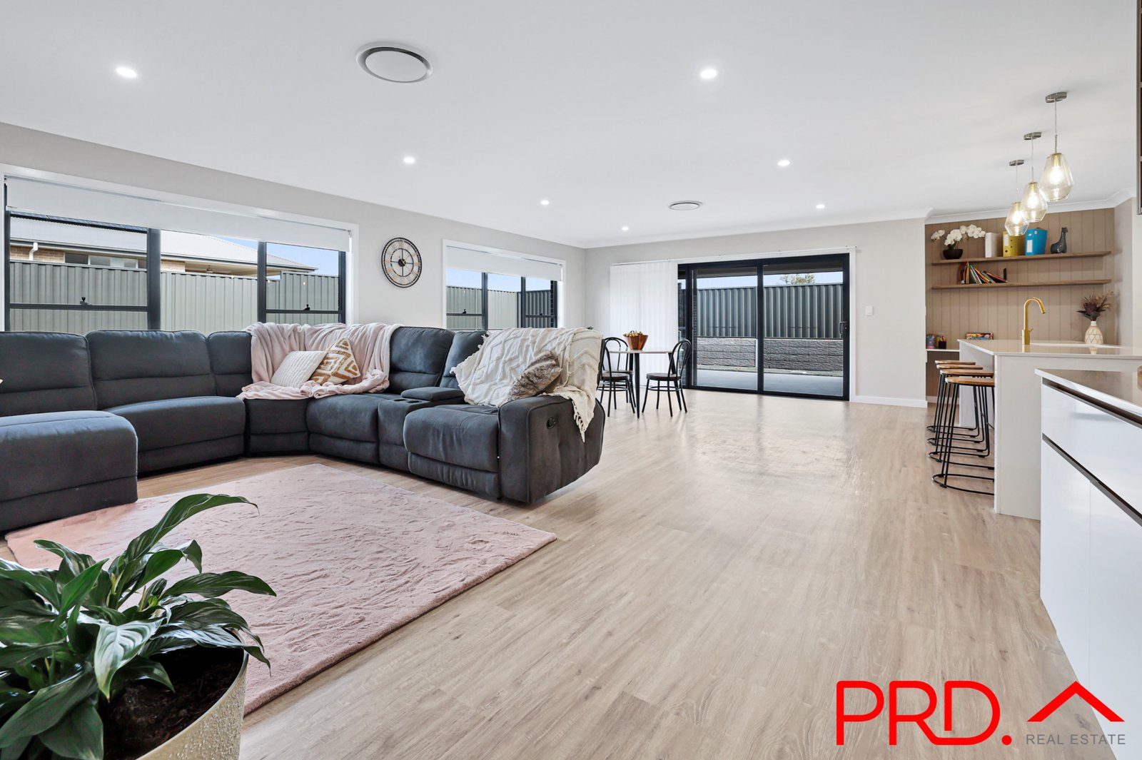 89 Verdelho Drive TAMWORTH 9