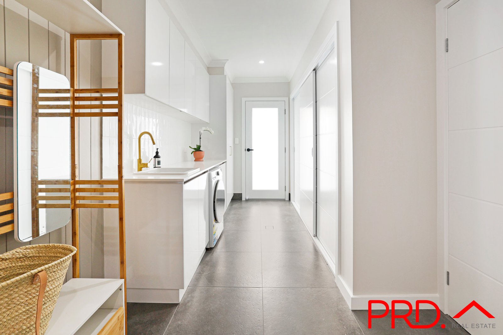 89 Verdelho Drive TAMWORTH 16