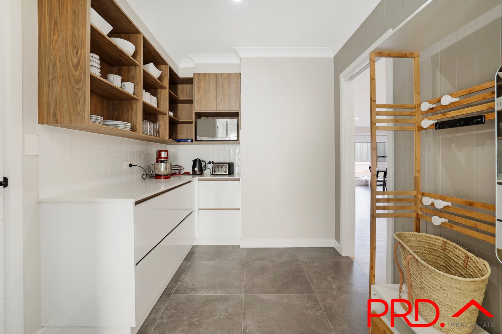 89 Verdelho Drive TAMWORTH 18