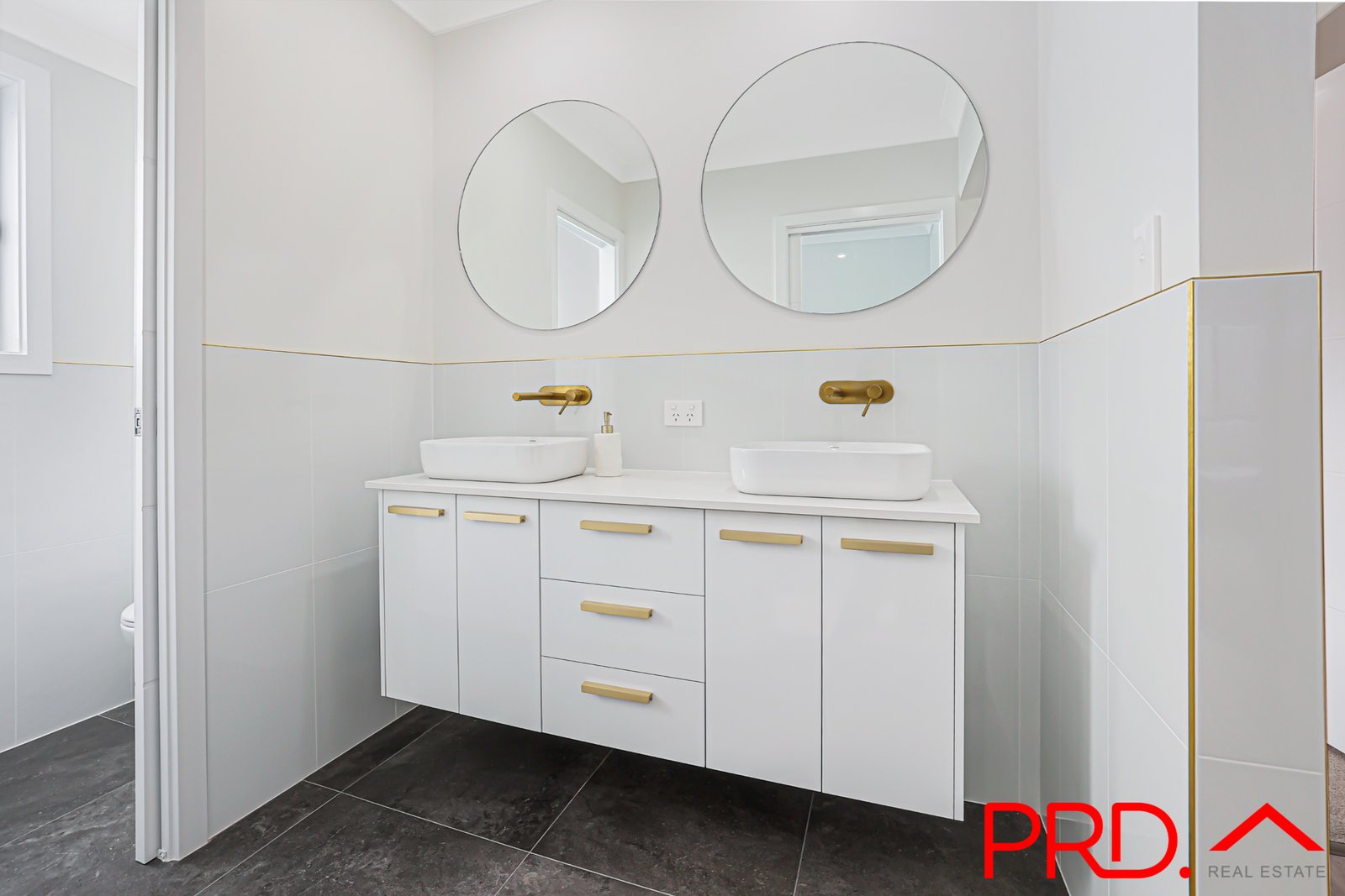 89 Verdelho Drive TAMWORTH 23