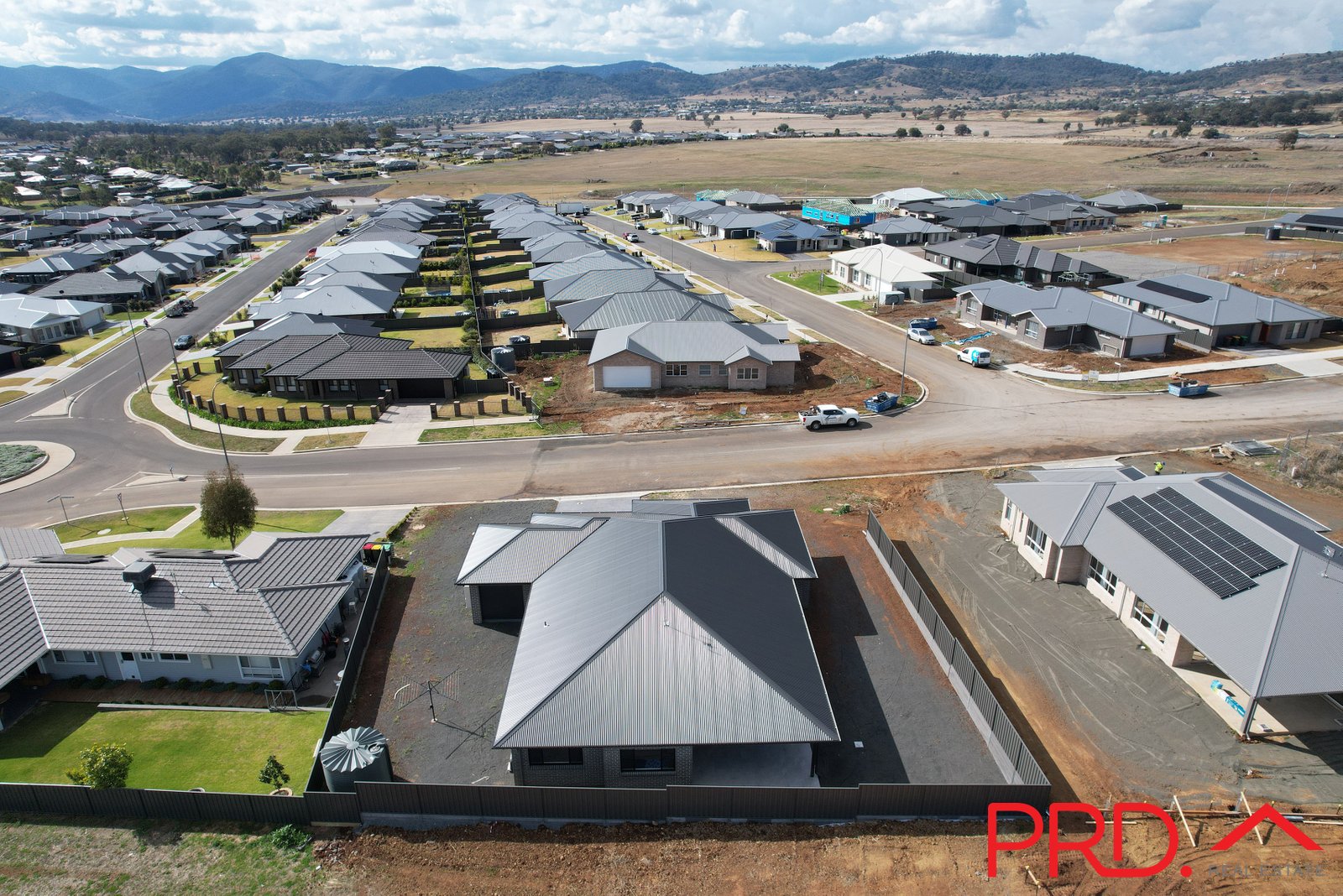 89 Verdelho Drive TAMWORTH 34