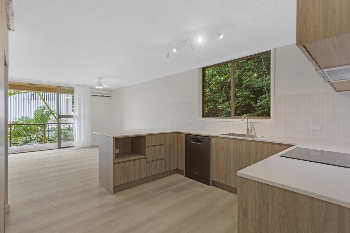 8/9 Weeumba Street Currumbin 3