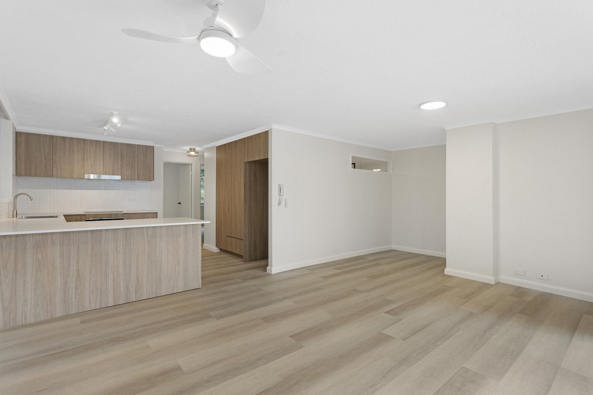 8/9 Weeumba Street Currumbin 7