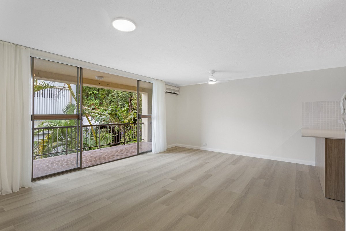 8/9 Weeumba Street Currumbin 9