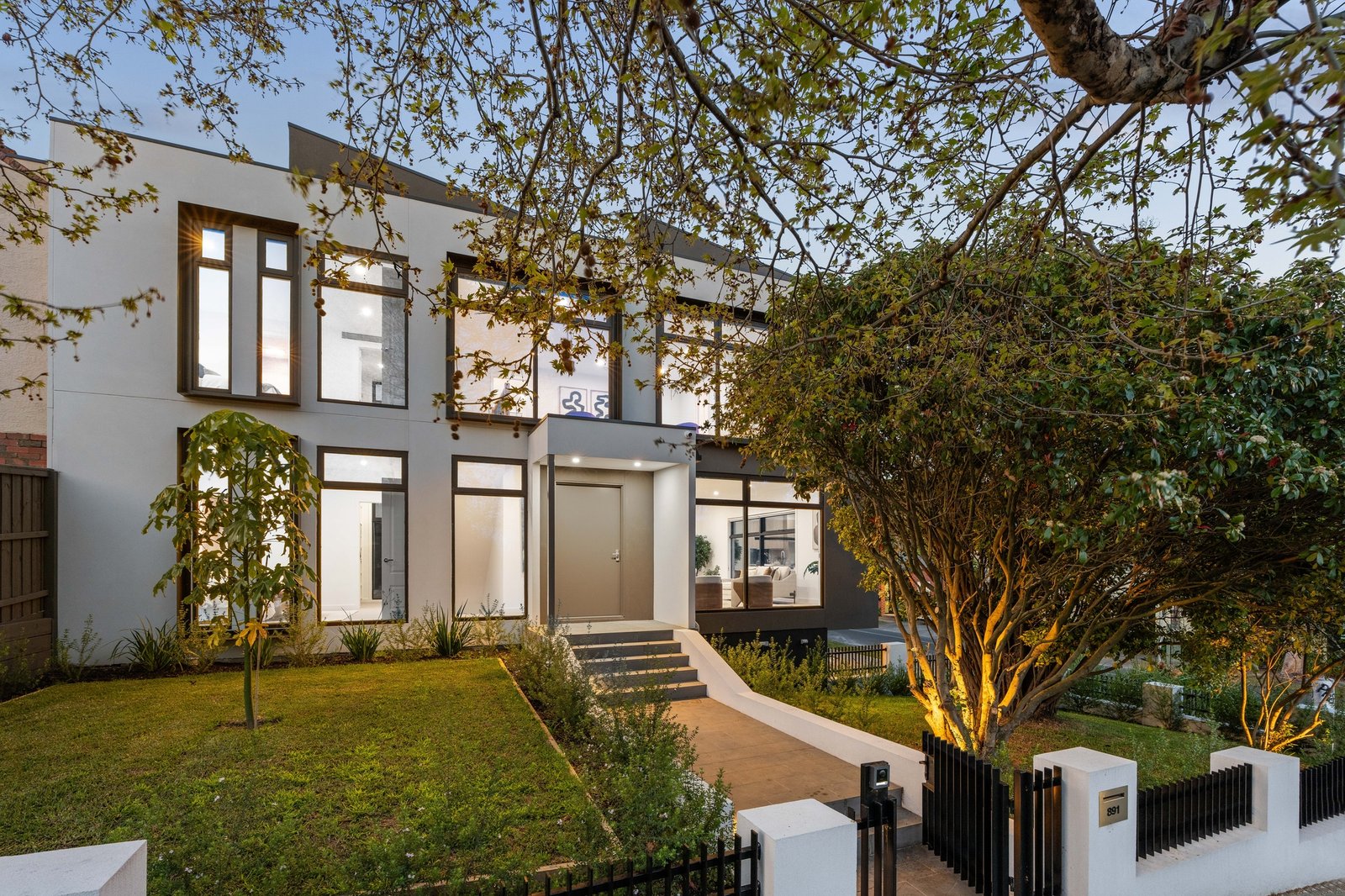 Gallery: 891 Riversdale Road