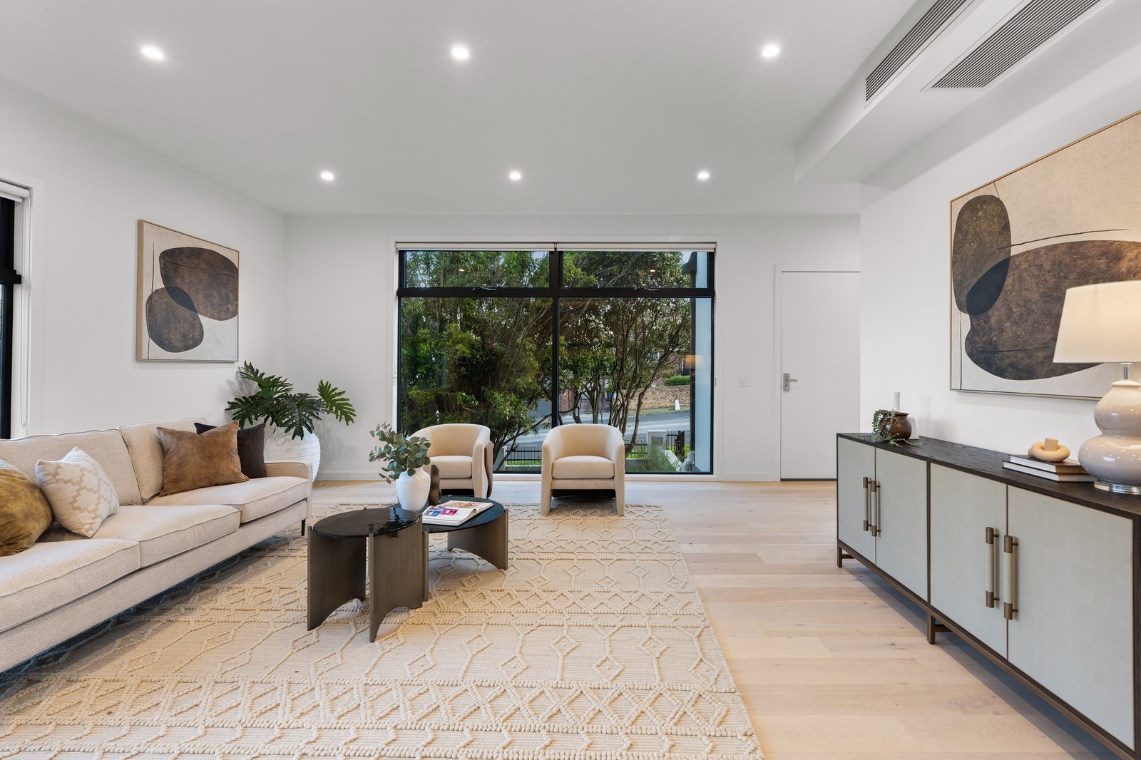 Gallery: 891 Riversdale Road