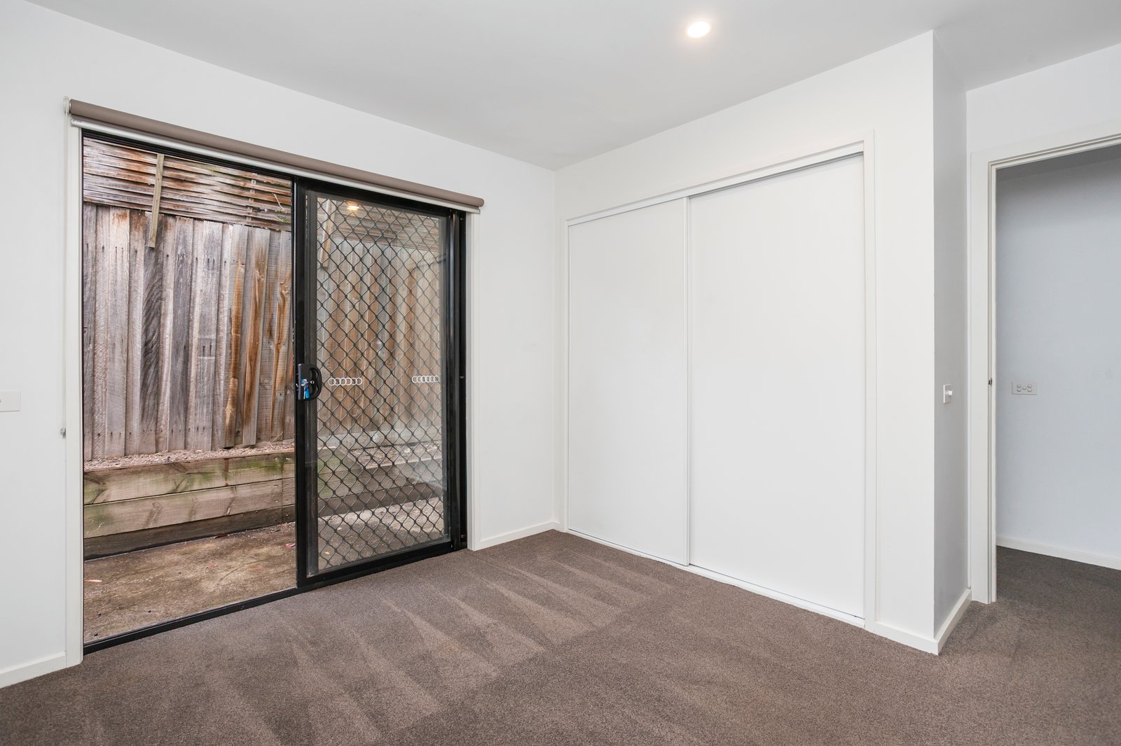 Gallery: 8/92 Cowper Street