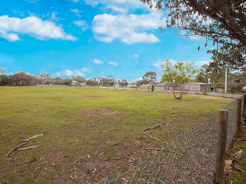 893 New England Highway LOCHINVAR 3