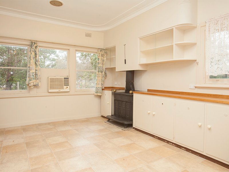 893 New England Highway LOCHINVAR 9