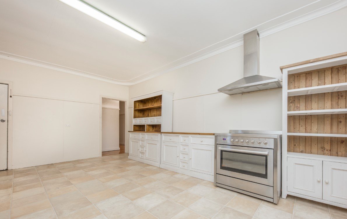 893 New England Highway LOCHINVAR 3