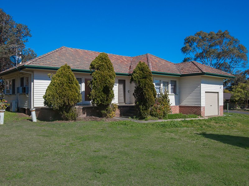 893 New England Highway LOCHINVAR 1