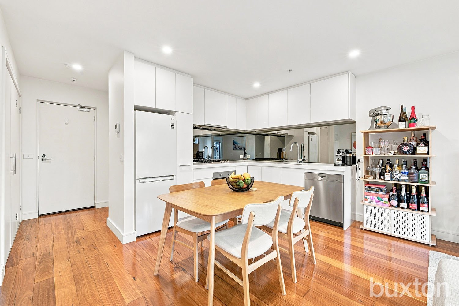 Gallery: 8/93 Truganini Road
