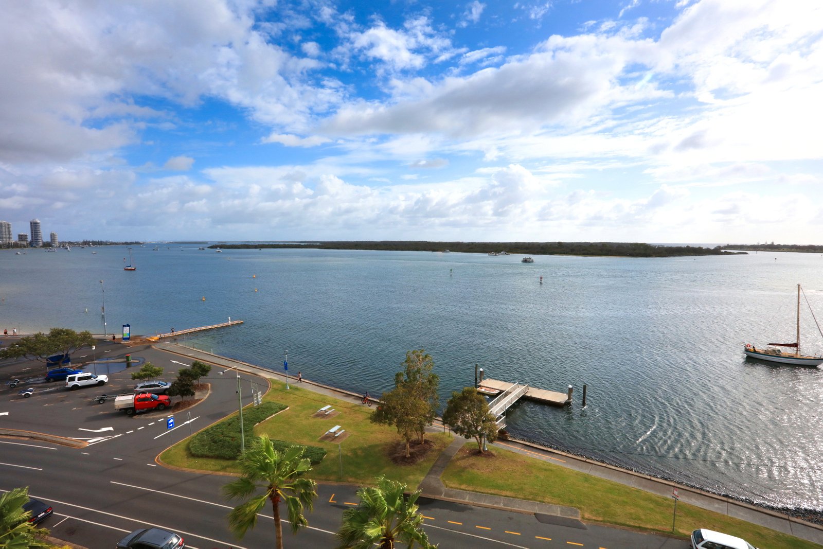 89/326 Marine Parade LABRADOR 16