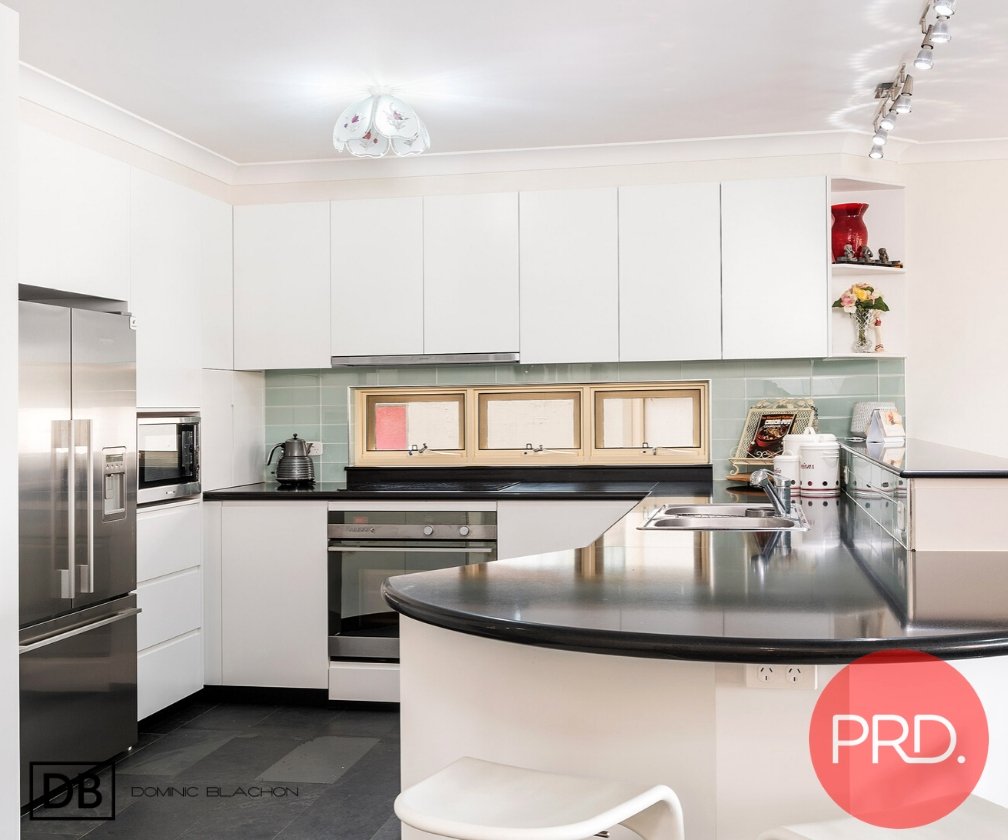 894 Henry Lawson Drive PICNIC POINT 4