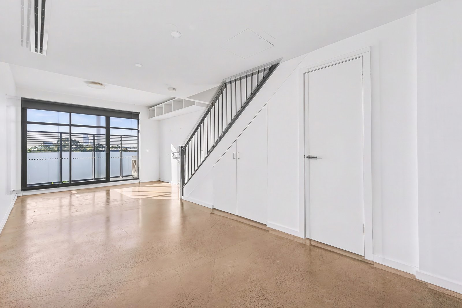 Gallery: 8/95 Wellington Street