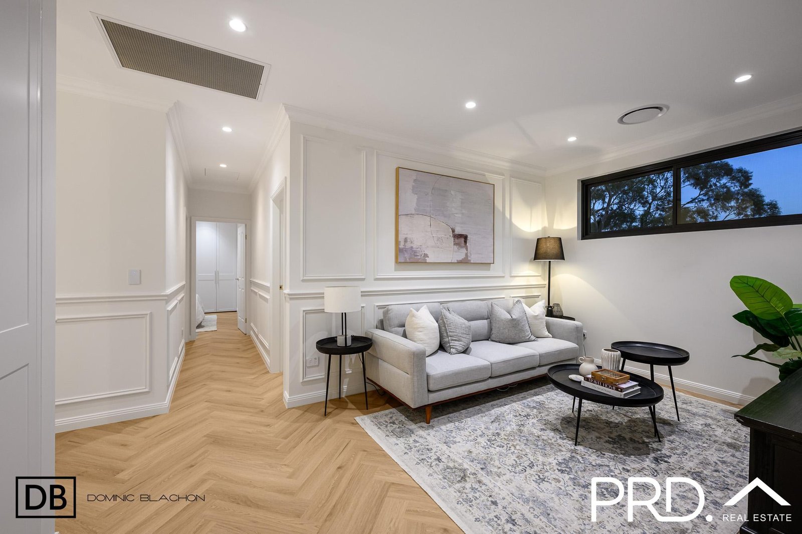 895a Henry Lawson Drive PICNIC POINT 11