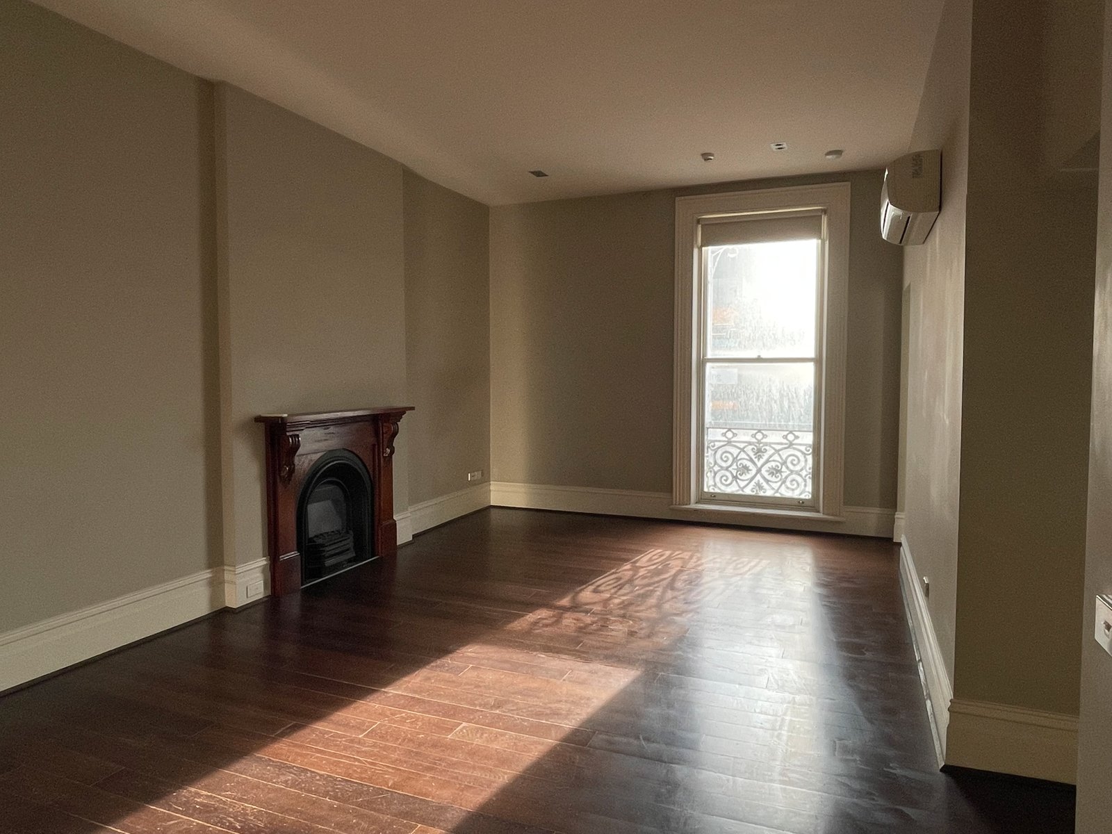 Gallery: 8/96 Bay Street