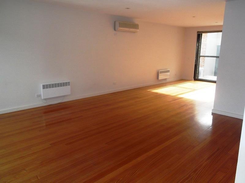 Gallery: 8/97 Cruikshank Street