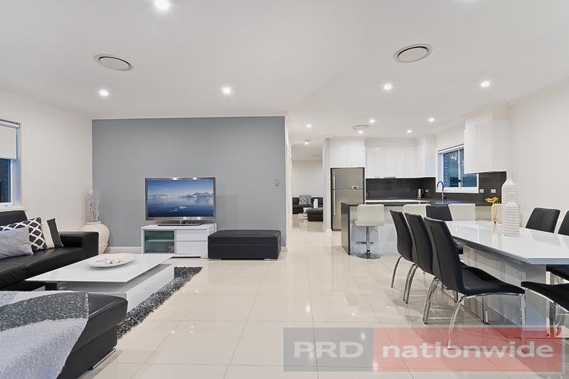 897 Henry Lawson Drive PICNIC POINT 1