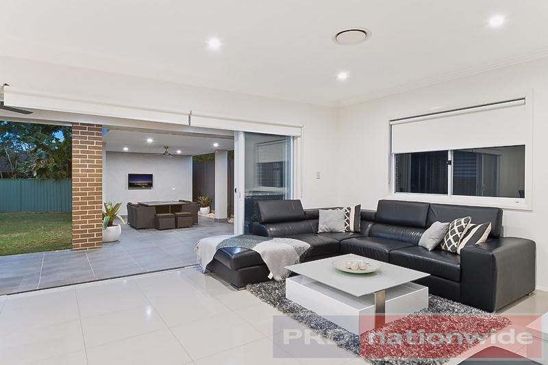 897 Henry Lawson Drive PICNIC POINT 5