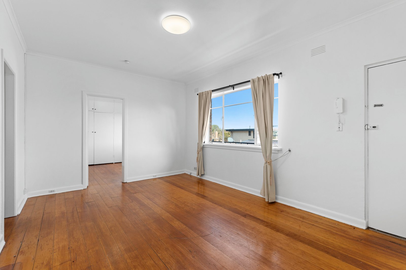 Gallery: 8/98 Grosvenor Street